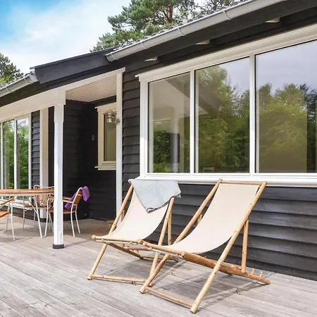 2 Bedroom Lovely In *