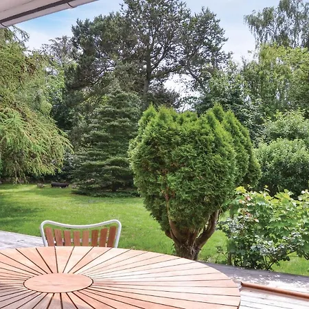 2 Bedroom Lovely In Holiday home *